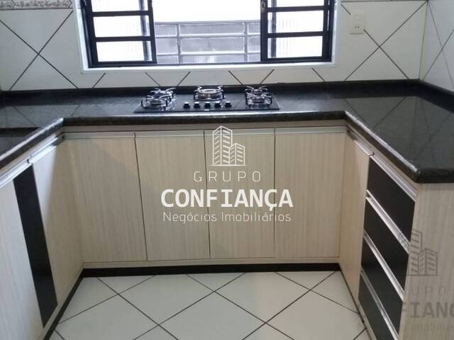 Casa para Venda em São José dos Campos - 2
