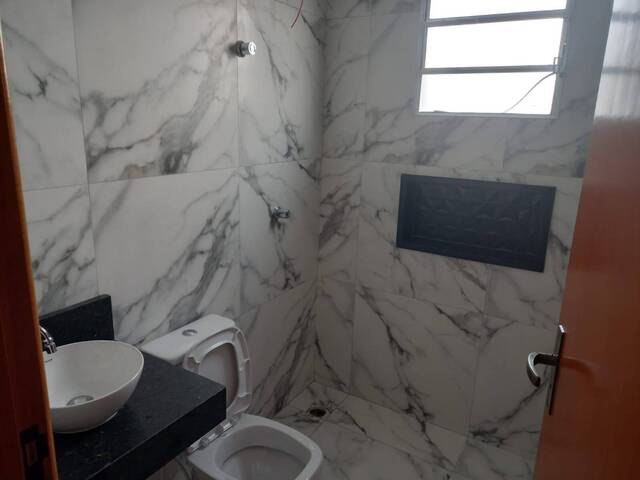 Casa para Venda em São José dos Campos - 4