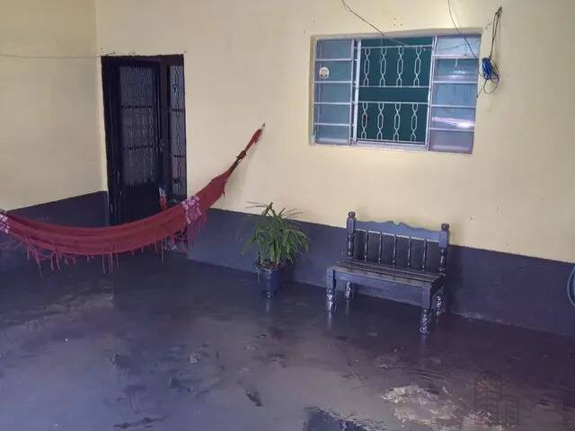 Casa para Venda em São José dos Campos - 4