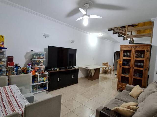 Casa para Venda em São José dos Campos - 4