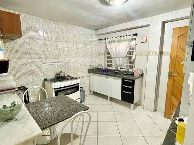 Casa para Venda em São José dos Campos - 4