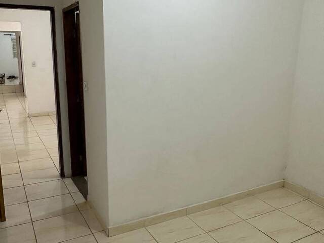 Casa para Venda em São José dos Campos - 4