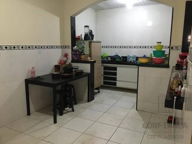 Casa para Venda em São José dos Campos - 4