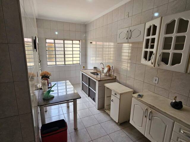 Casa para Venda em São José dos Campos - 5