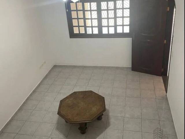 Casa para Venda em São José dos Campos - 4