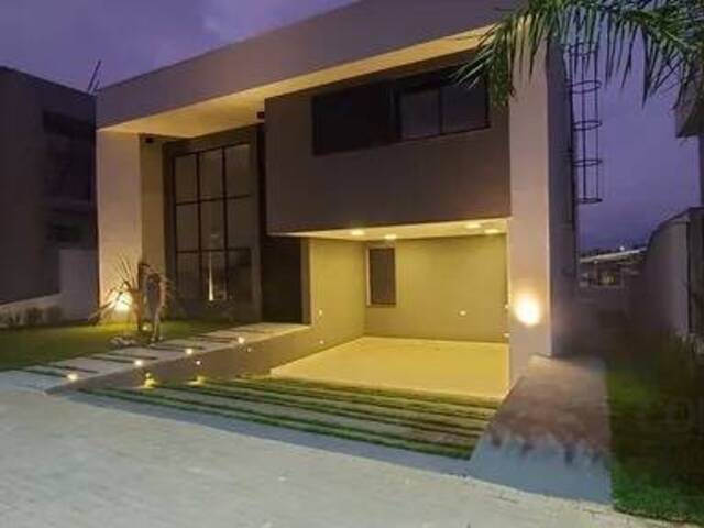 Casa para Venda em São José dos Campos - 4