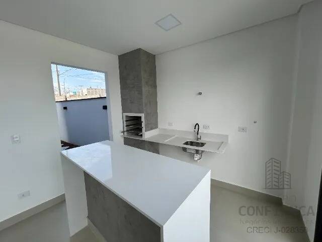 Casa para Venda em São José dos Campos - 4