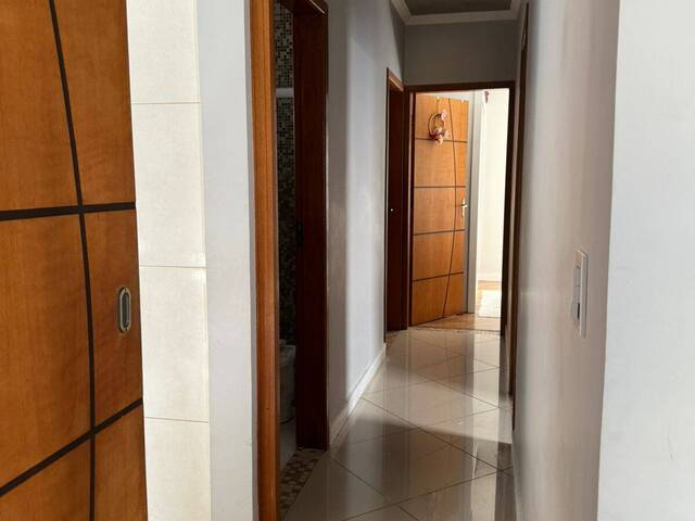 Casa para Venda em São José dos Campos - 5