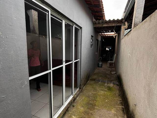 Casa para Venda em São José dos Campos - 3