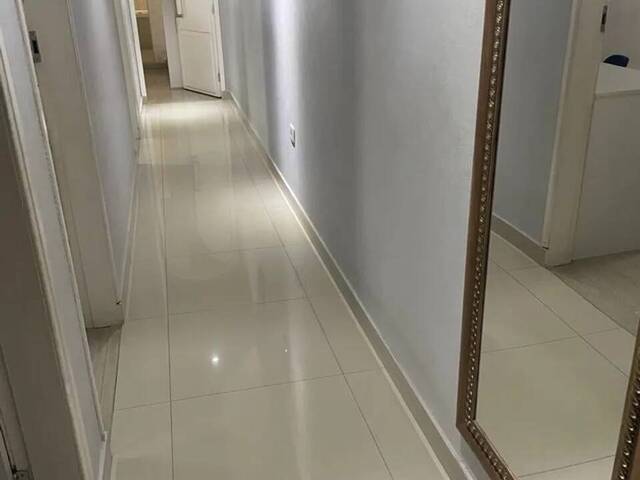 Casa para Venda em São José dos Campos - 4