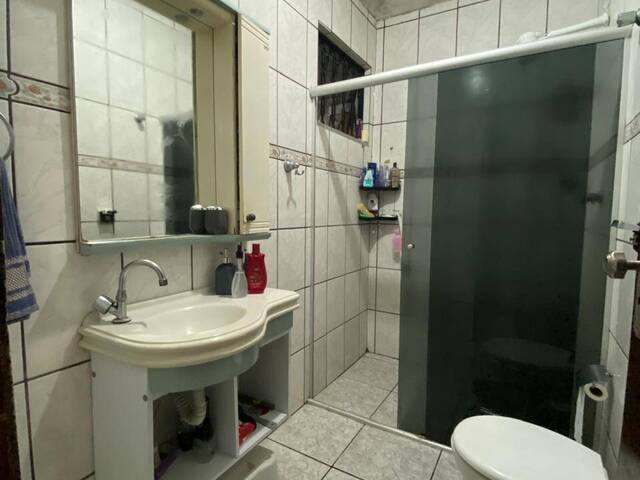 Casa para Venda em São José dos Campos - 4