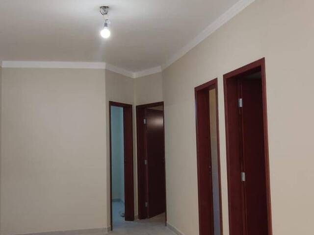 Casa para Venda em São José dos Campos - 5