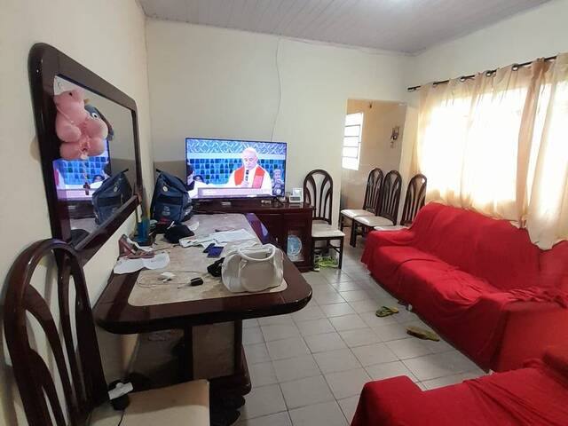 Casa para Venda em São José dos Campos - 4