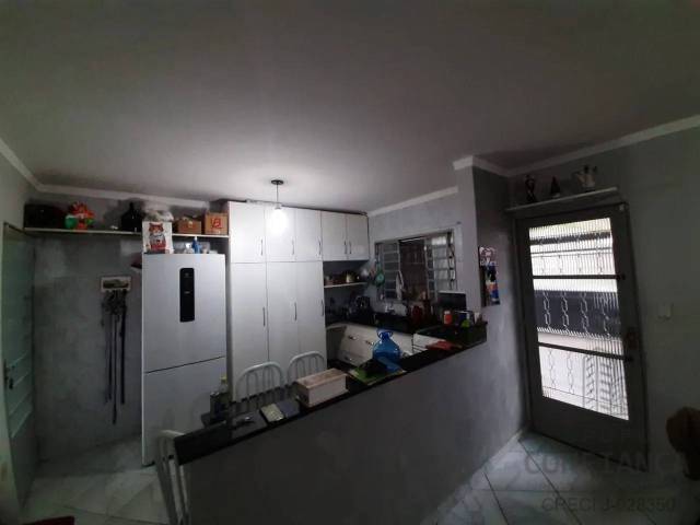 Casa para Venda em São José dos Campos - 4