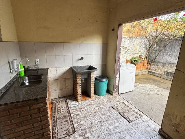 Casa para Venda em São José dos Campos - 4