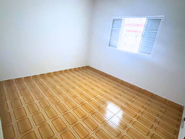 Casa para Venda em São José dos Campos - 4